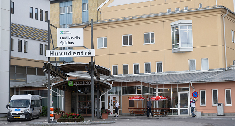 Ingången till sjukhuset.